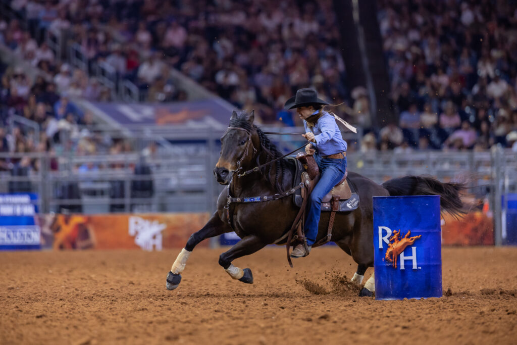 Kassie Mowry and Force The Goodbye win RodeoHouston